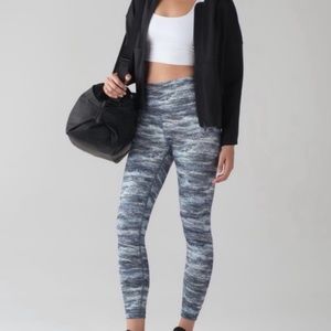 Lululemon Wunder Under Hi-Rise 7/8 Aerial Drift size 4 like new